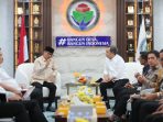 Bupati Jember Muhammad Fawait bertemu dengan Menteri Desa dan PDT Yandri Susanto. (Foto: Ist) Bupati Jember Muhammad Fawait bertemu dengan Menteri Desa dan PDT Yandri Susanto. (Foto: Ist)
