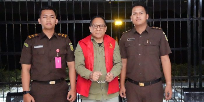 Kejati Jatim tetapkan mantan Direktur Utama PDTS KBS, Choirul Anwar jadi tersangka. (Istimewa)