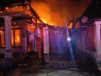 Rumah milik warga di Desa Kebonagung, Kecamatan Ploso, Jombang, ludes terbakar diduga akibat korsleting listrik.(istimewa)