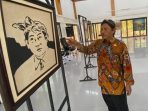 Seniman Jombang Mohammad Akhyak mengingatkan agar kemeriahan karnaval HUT RI tetap mengedepankan nilai budaya dan edukasi.(istimewa)