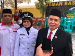 Anggota DPRD Jombang dari Fraksi Golkar, Andik Basuki Rahmat saat memberikan keterangan usai mengikuti upacara.(teguh)