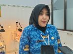 Kepala Ruang Drupadi RSUD Jombang Dwi Estu Wulyani saat diwawancarai.(teguh)