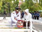 IMG-20260817-WA0117 Bupati bojonegoro ziarah makam pahlawan