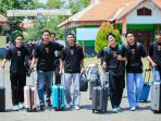 Pemain Persekabpas berangkat training camp.