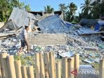 Kerusakan akibat gempa M 7,7 di NTT. Kerusakan akibat gempa M 7,7 di NTT.