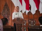 IMG-20260819-WA0031 Wali Kota Mojokerto Ika Puspitasari saat menyampaikan pentingnya pengelolaan kearsipan dalam mendukung tata kelola pemerintahan.(istimewa)