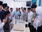 IMG-20260820-WA0004 Wali Kota Adi Wibowo melihat pameran