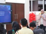 Kegiatan pelatihan pelayanan pegawai imigrasi.