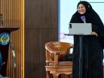 Praktisi parenting dan neuroscience nasional, dr. Aisyah Dahlan, saat menyampaikan materi seminar parenting modern berbasis cara kerja otak di Pendopo Kabupaten Nganjuk.