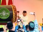 IMG-20260827-WA0022 Presiden Prabowo Subianto menabuh bedug saat membuka Muktamar ke-35 Nahdlatul Ulama di Lapangan Untung Suropati, Jombang.(istimewa)