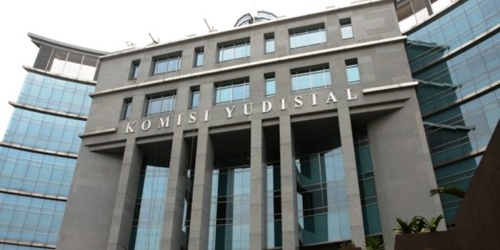 KOMISI YUDISIAL