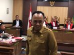 Kepala BKPSDM Gresik Agung Endro Dwi Setyo Utomo usai memberikan keterangan sebagai saksi di sidang lanjutan perkara SK ASN palsu.