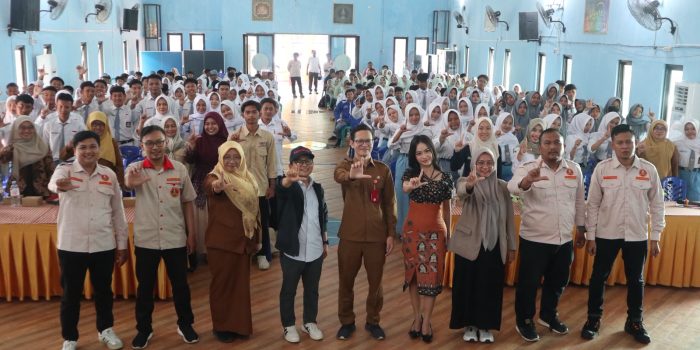 Lindungi Remaja Bojonegoro dari Cyberbullying: PDPM, Kominfo dan EMCL Sinergi Bangun Literasi Digital Sehat 1 WhatsApp Image 2026 08 06 at 10.43.43 AM
