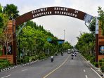 Tugu selamat datang masuk Kota Bojonegoro. (Foto: Umam)