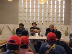 Konfrensi pers MAKI Jatim. (Foto: Aji) Konfrensi pers MAKI Jatim. (Foto: Aji)