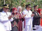 Bupati Gresik Fandi Ahmad Yani usai upacara HUT ke-81 RI.