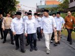 Menko PM Muhaimin Iskandar saat kunjungan di Gresik. Menko PM Muhaimin Iskandar saat kunjungan di Gresik.