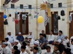Tradisi Jaburan memperingati Maulid Nabi Muhammad SAW di Gresik.