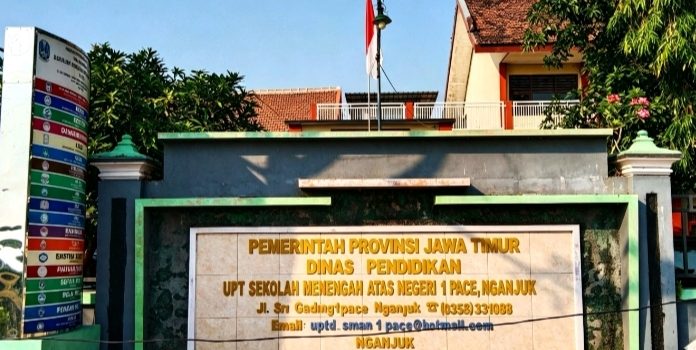 SMAN 1 Pace di lembaga pendidikan ini diduga terjadi praktik koruptif pemotongan dana Program Indonesia Pintar (PIP)
